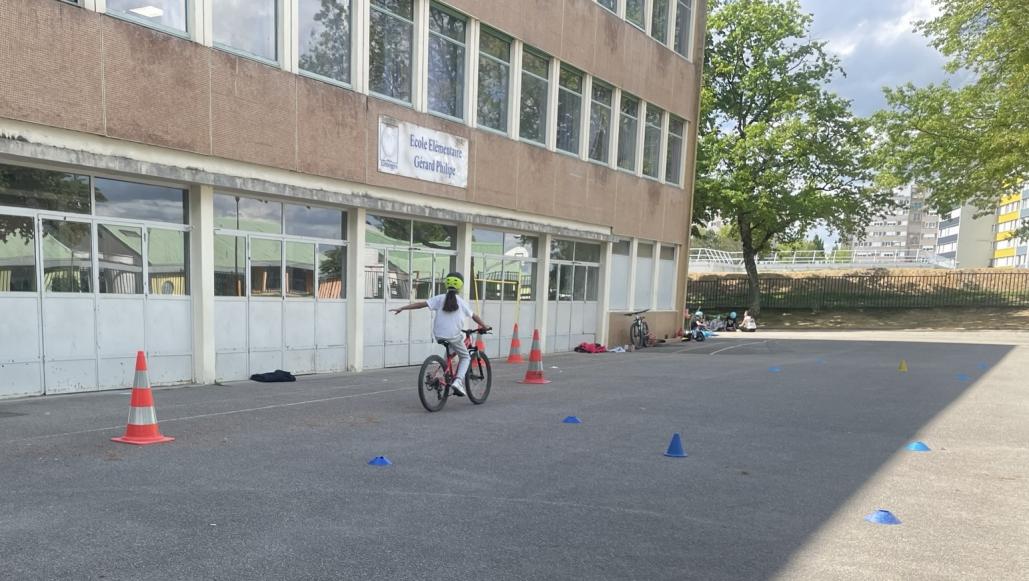 apprentissage vélo CM2 école Gérard Philipe